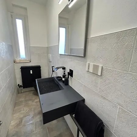 Mini Loft - Convenient For Venice Apartman